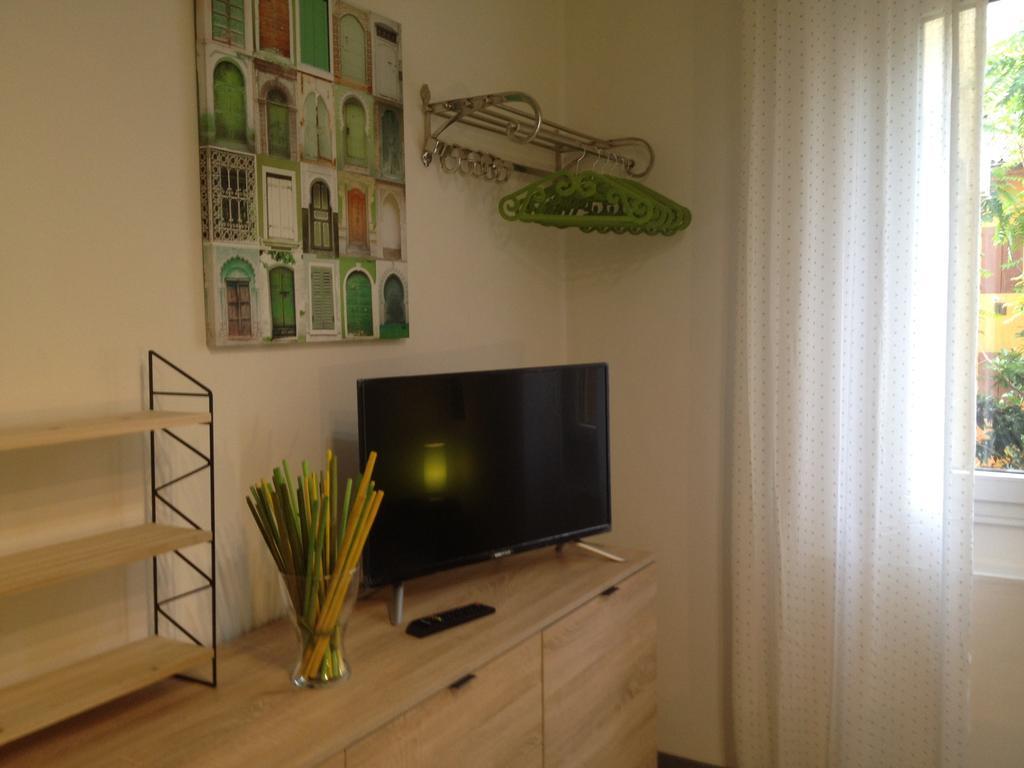 Decorialab Apartments โบโลญญา ภายนอก รูปภาพ